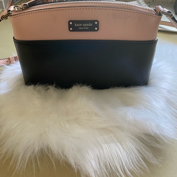 EUC Kate spade Jeanne color block crossbody pink/black - Picture 3 of 16